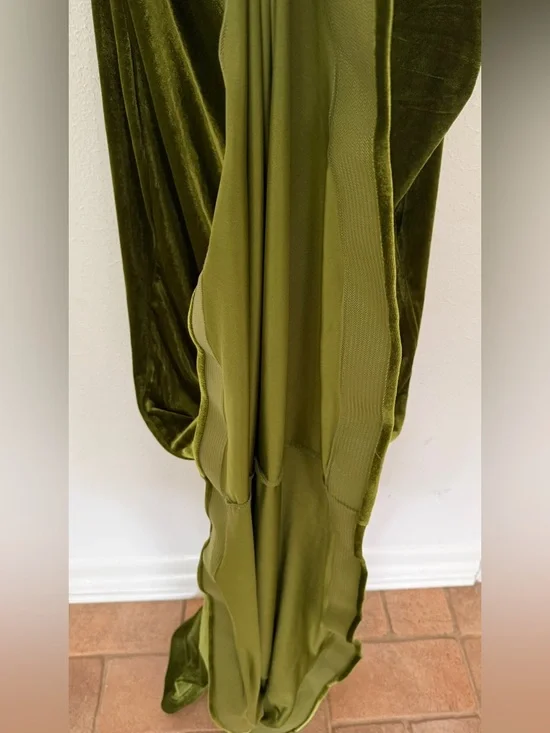 Faeriesty Off-Shoulder Olive Green Velvet Mermaid Dress - Picture 7 of 9